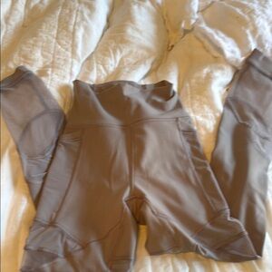 SOLD!!! Lululemon mesh leggings sz2